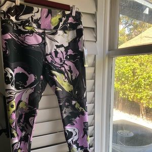 NWT DKNY Leggings